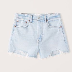 Abercrombie & Fitch NWT Light Wash Jean Shorts Size 22